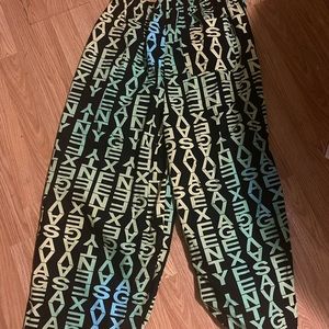 Leisure X Oversized Pant size L